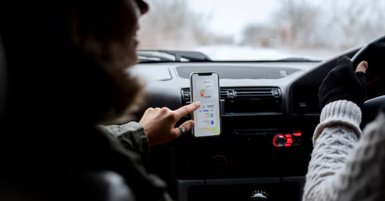 Why Choosing a Local Cab Service is Better than Big Ride-Sharing Apps? ????